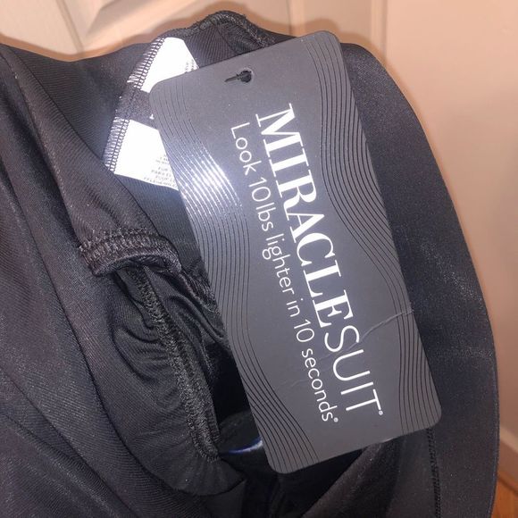 Miraclesuit NWT Swimwear Swim Shorts Tummy Control Bathing Suit Bottom, MSR $108 - Picture 6 of 9